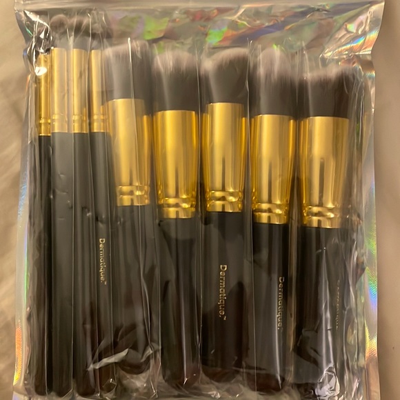 Brand New Dermatique 10pc Make-up Brush Set - Picture 6 of 7